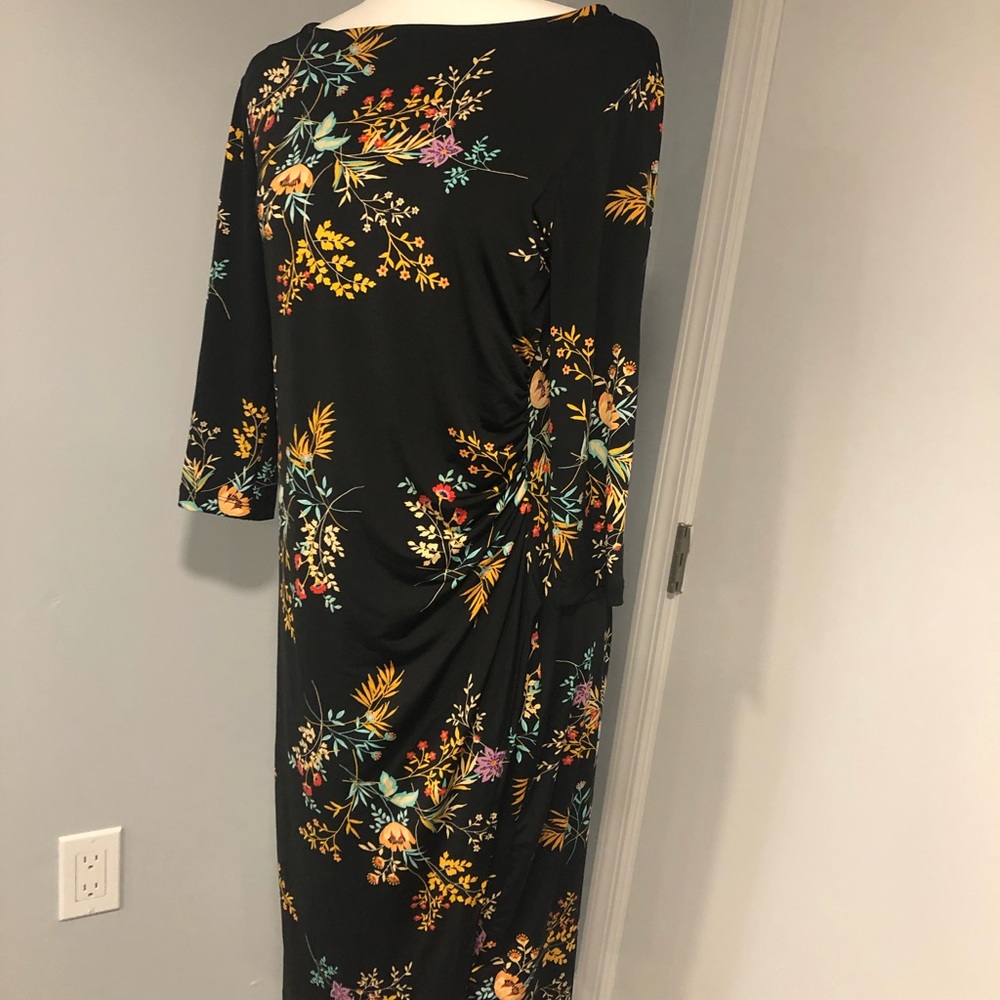 Never worn Flower black dress - Picture 5 of 9